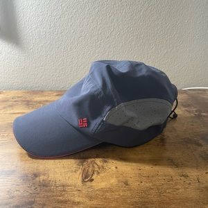 *Never worn* Columbia Flexible Hat